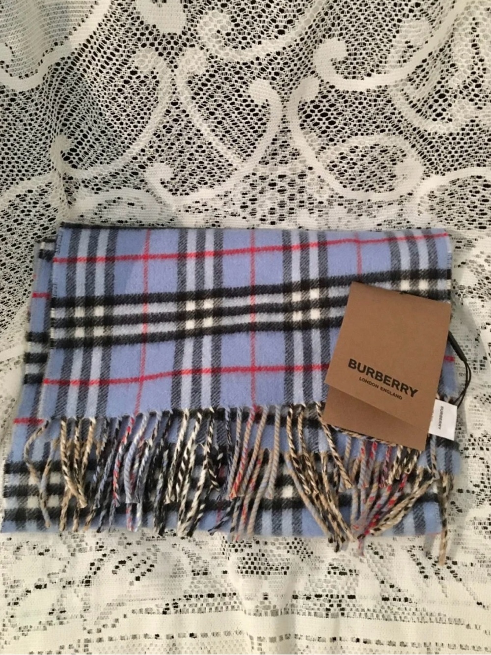 NWT Burberry vintage check to Giant check scarf - Picture 8 of 11